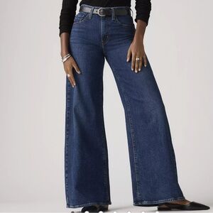 NWT Levi's 728 High-Rise Wide Leg Jeans in Dark Wash Women’s 30x32